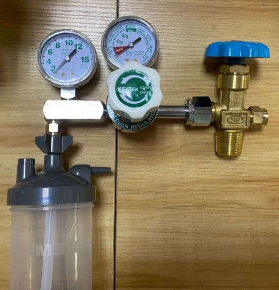 High Pressure Natural Gas Regulator Cga 540 Connector Brass Material Medical Oxygen Pressure Reducing Regulator supplier